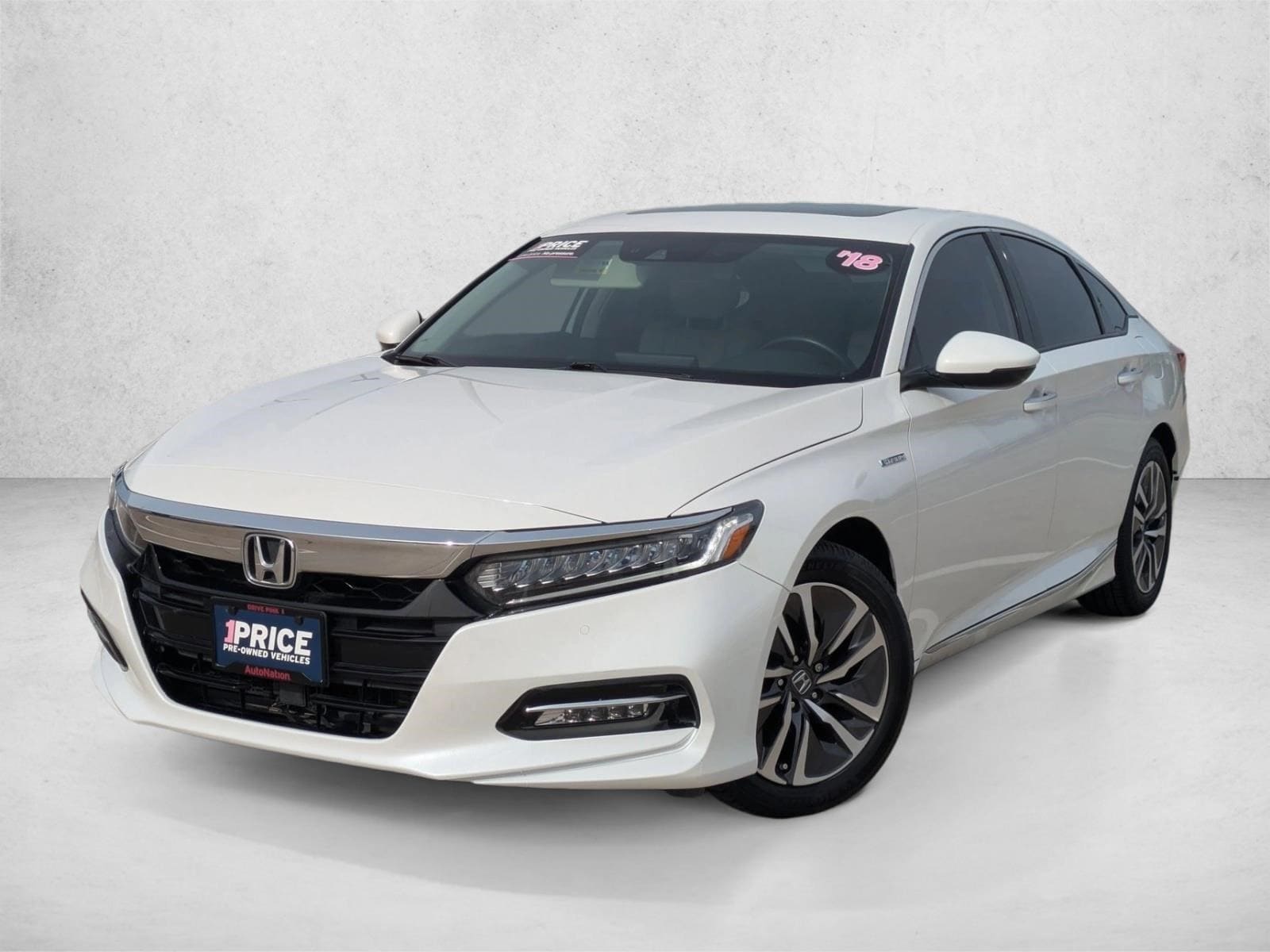 2018 Honda Accord Hybrid Touring's photo