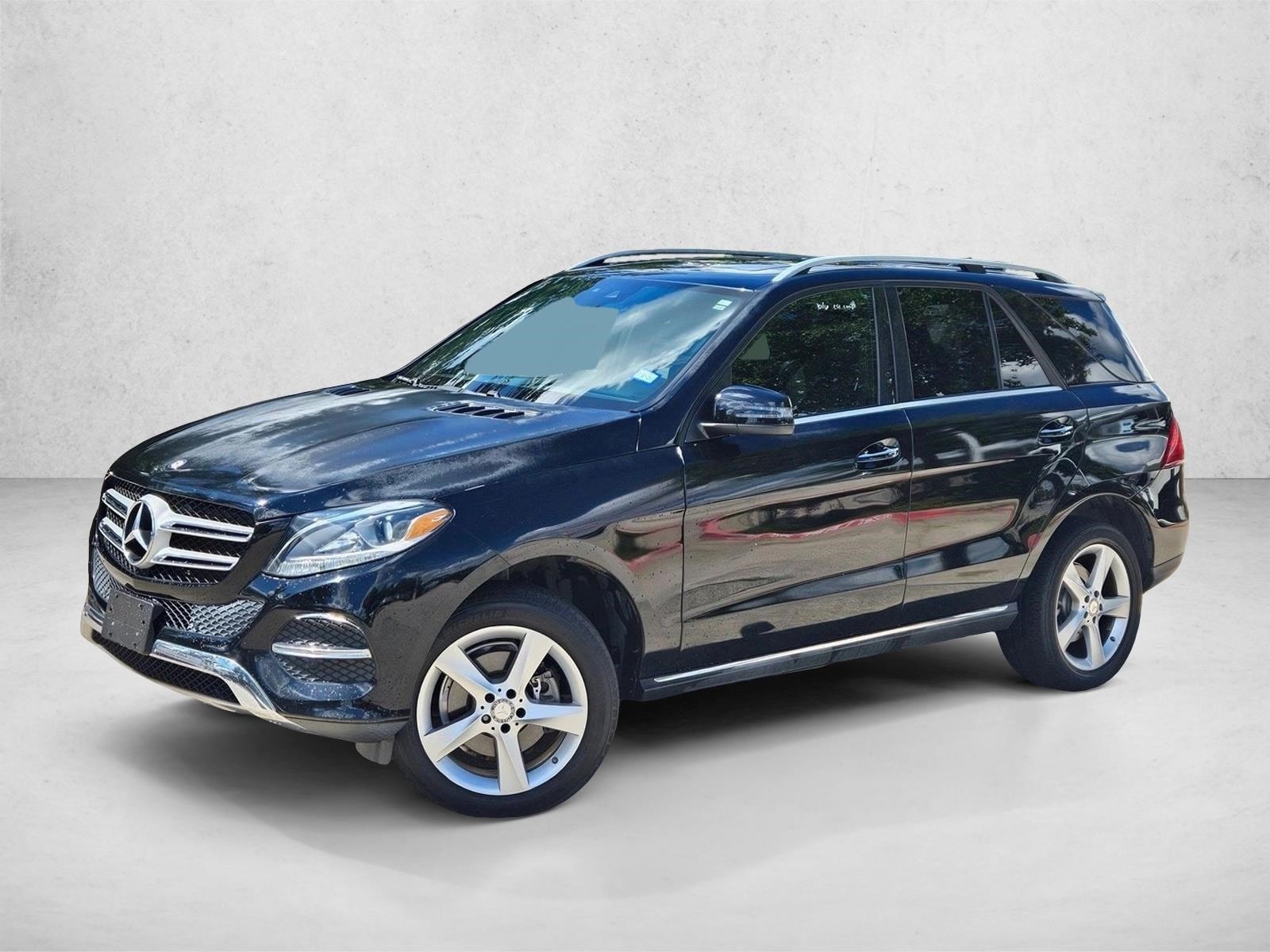 2016 Mercedes-Benz GLE-Class GLE350's photo