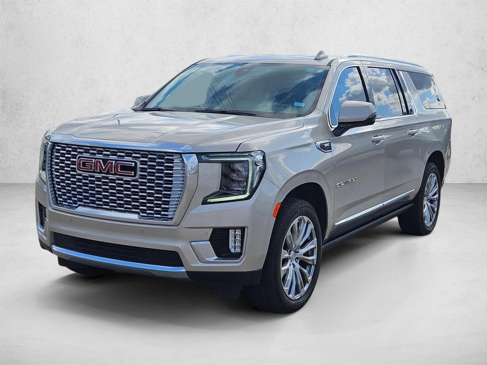 2022 GMC Yukon XL Denali's photo