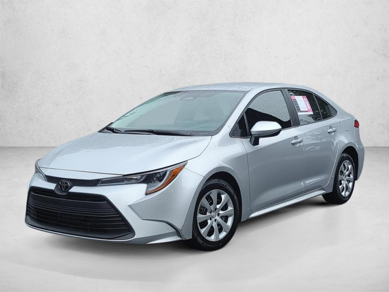 2024 Toyota Corolla LE's photo