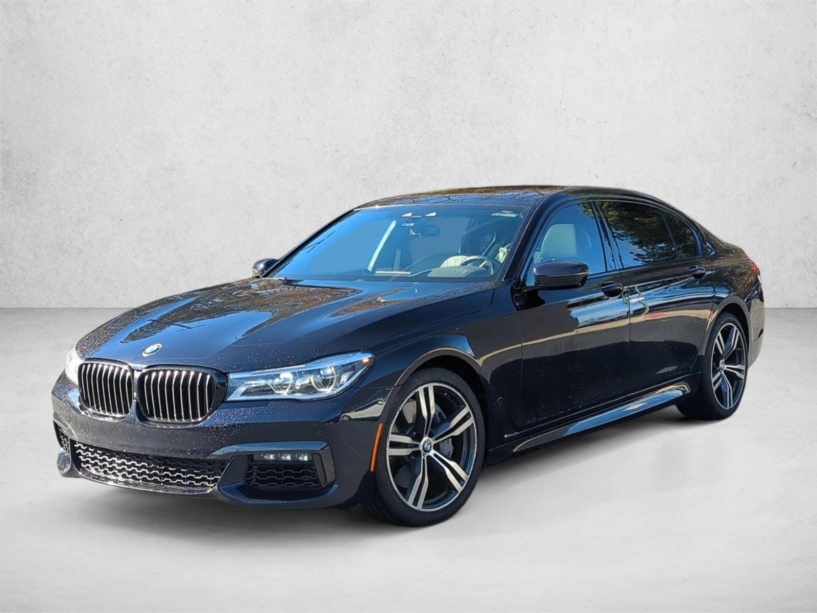 2019 BMW 7 Series 750i's photo