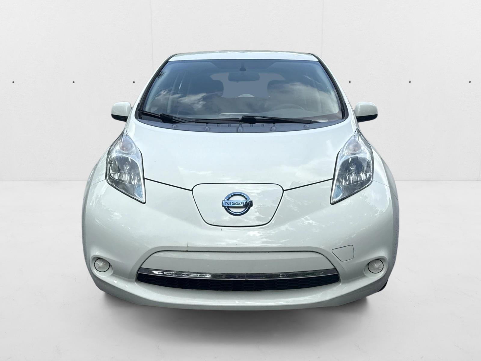 2017 Nissan Leaf S photo 2