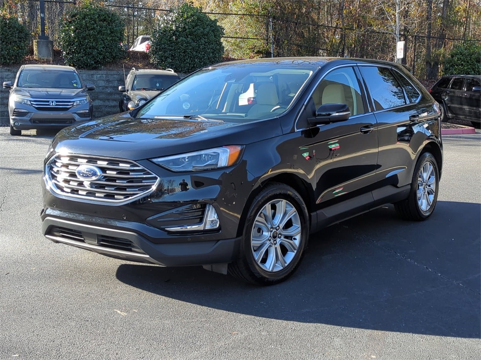 2024 Ford Edge Titanium's photo