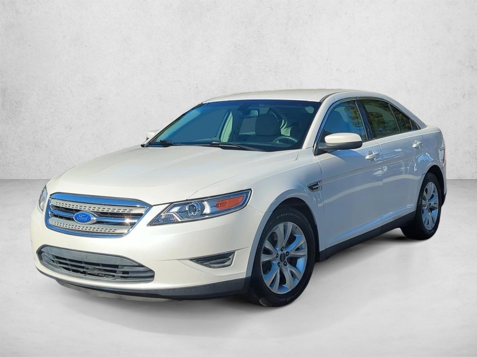 2012 Ford Taurus SEL's photo