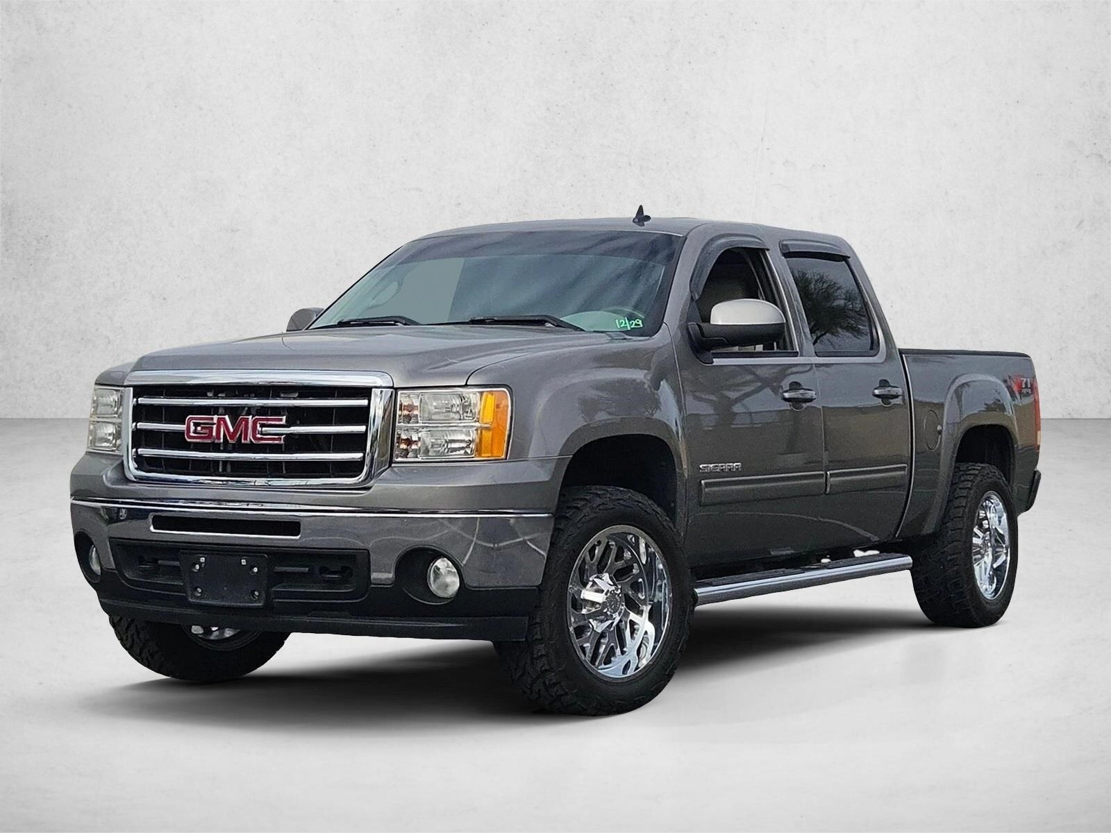 2013 GMC Sierra 1500 SLT's photo