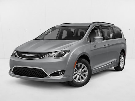 2020 Chrysler Pacifica Limited Mini-van Passenger