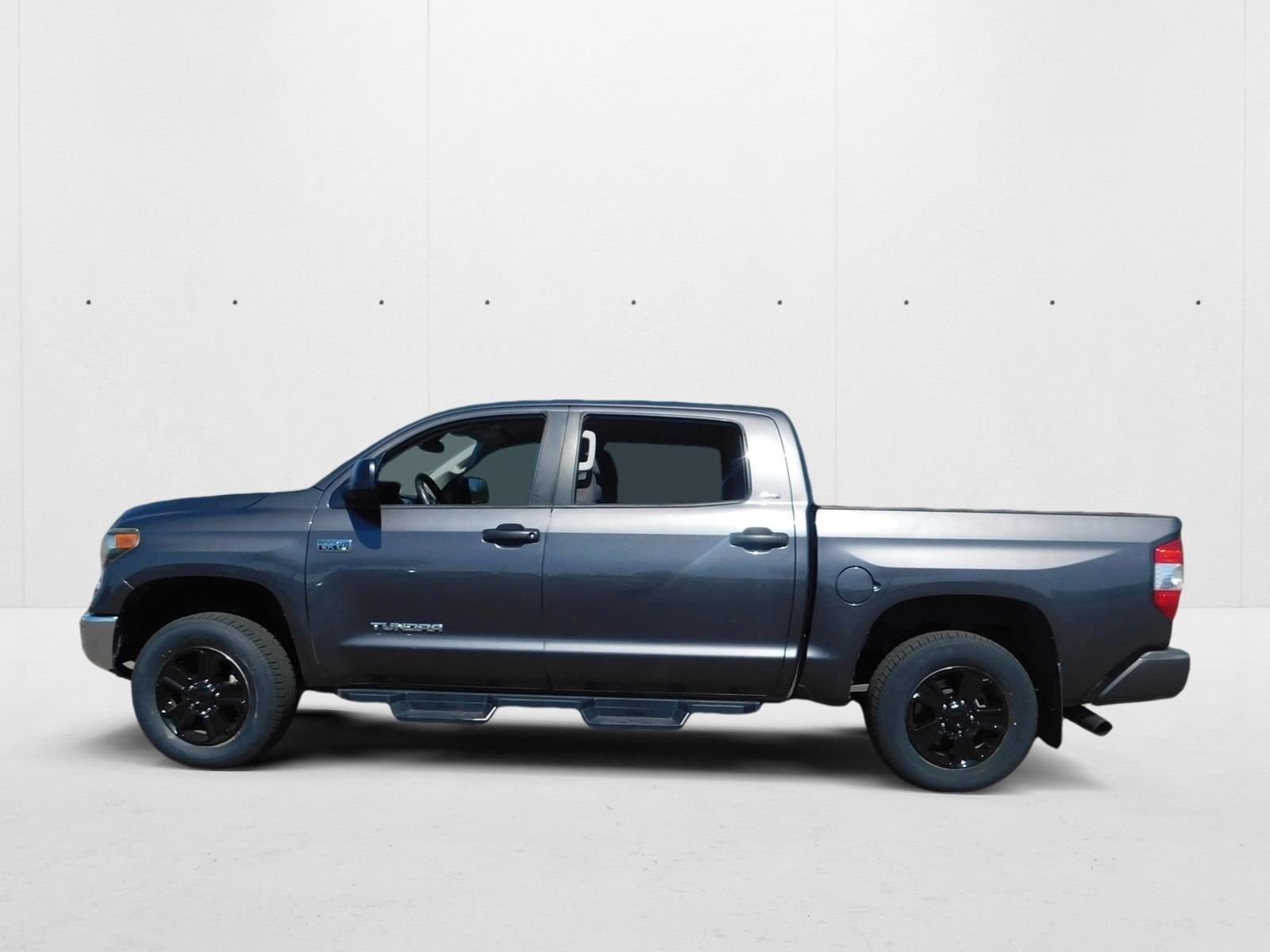 Image of Used 2018 Toyota Tundra SR5