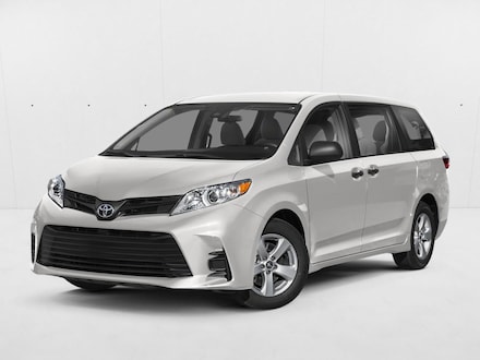 2018 Toyota Sienna LE Mini-van Passenger