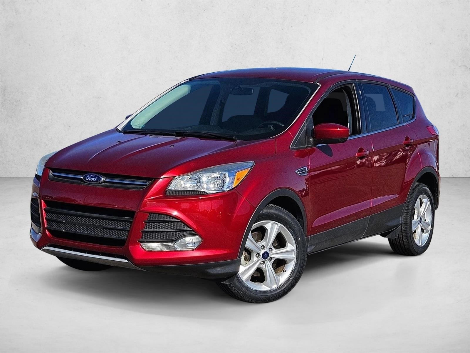 2015 Ford Escape SE's photo