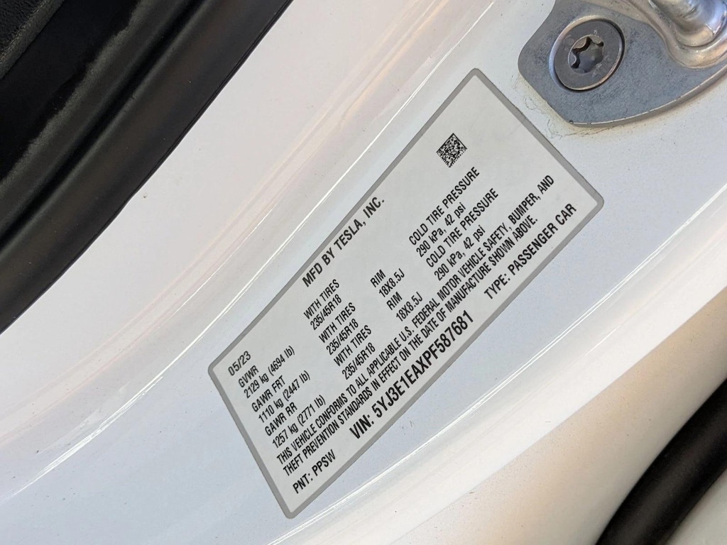 2023 Tesla Model 3 photo 2