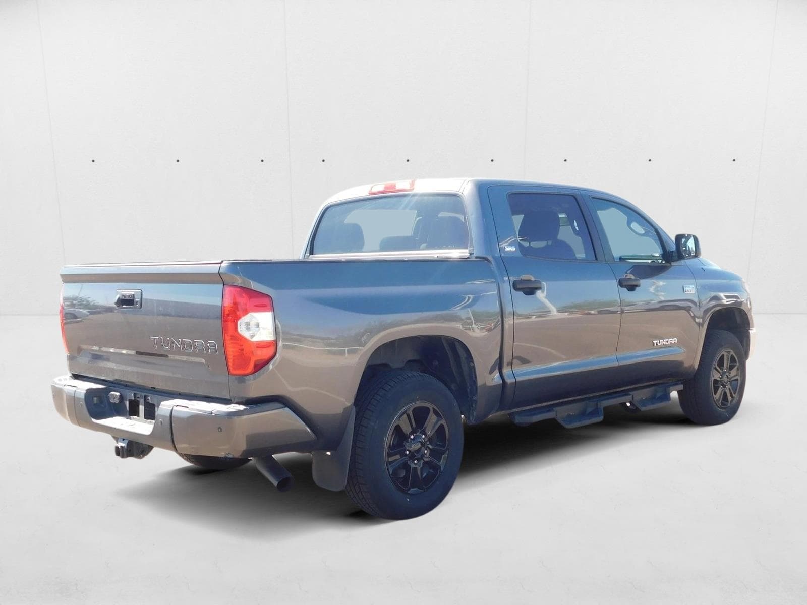 Image of Used 2018 Toyota Tundra SR5