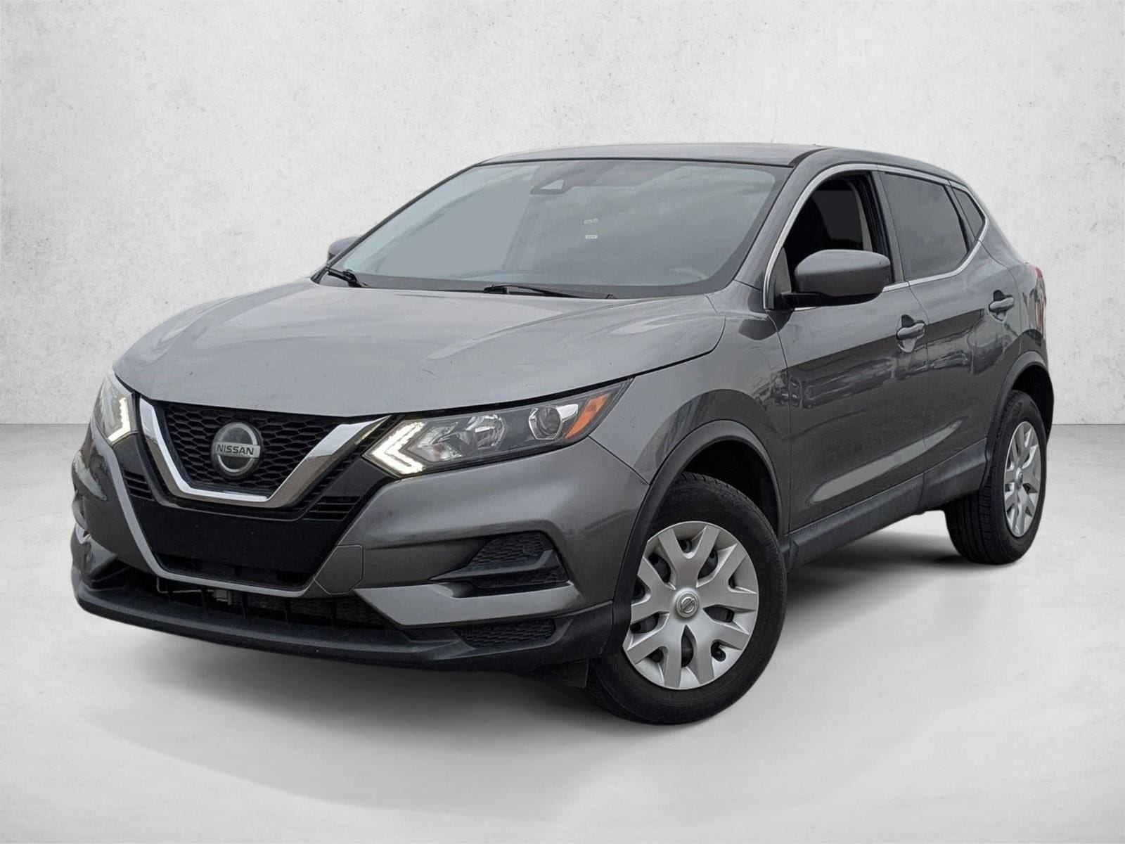 2020 Nissan Rogue Sport S's photo
