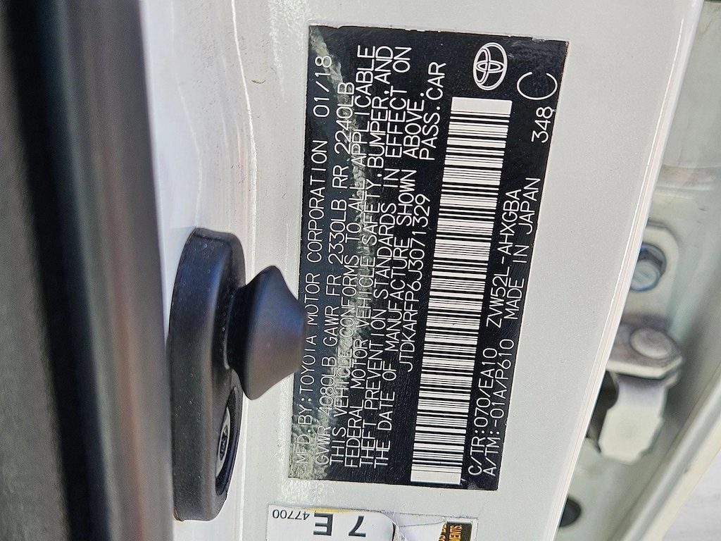 2018 Toyota Prius Prime Premium photo 2
