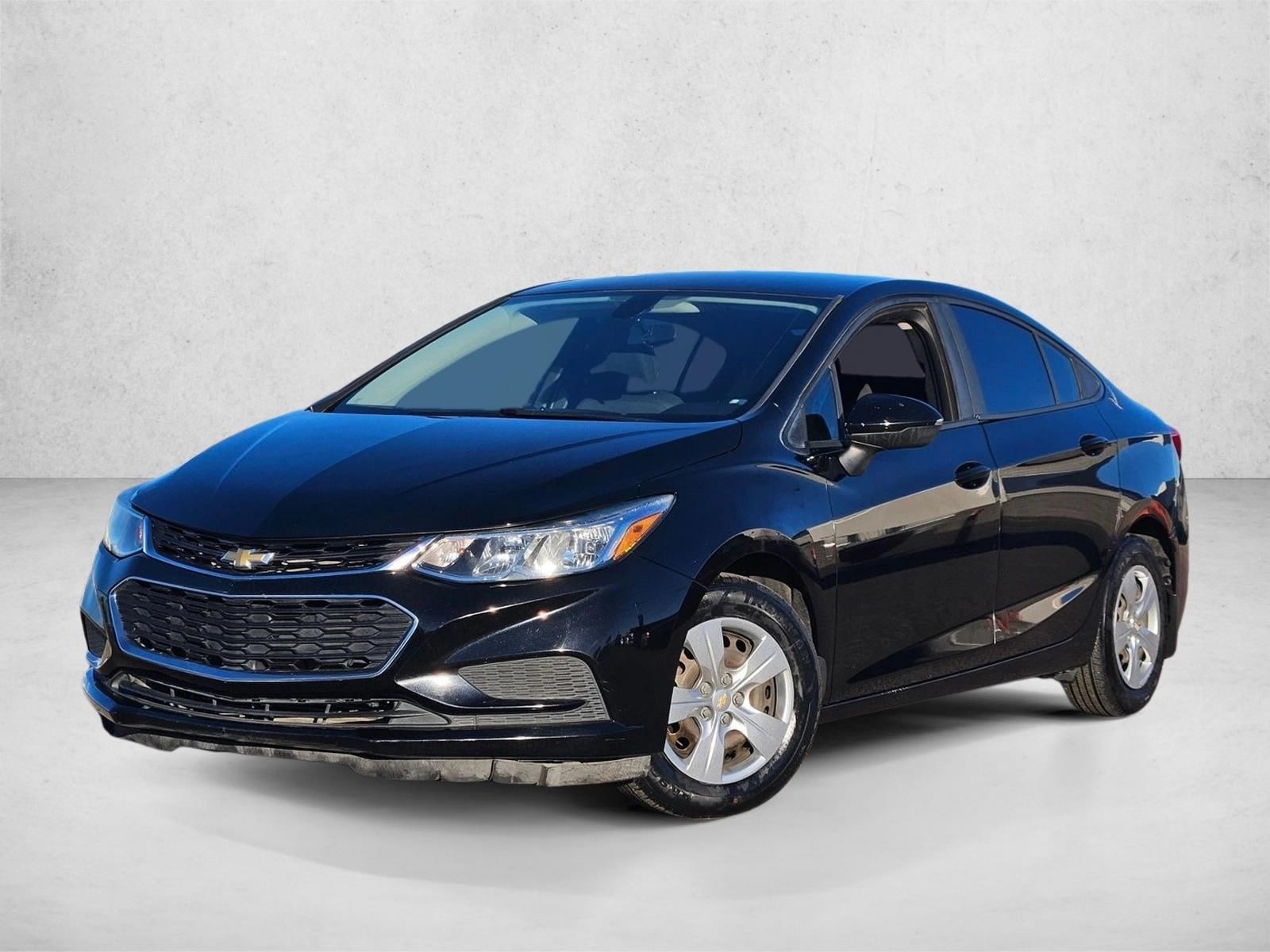 2017 Chevrolet Cruze LS's photo