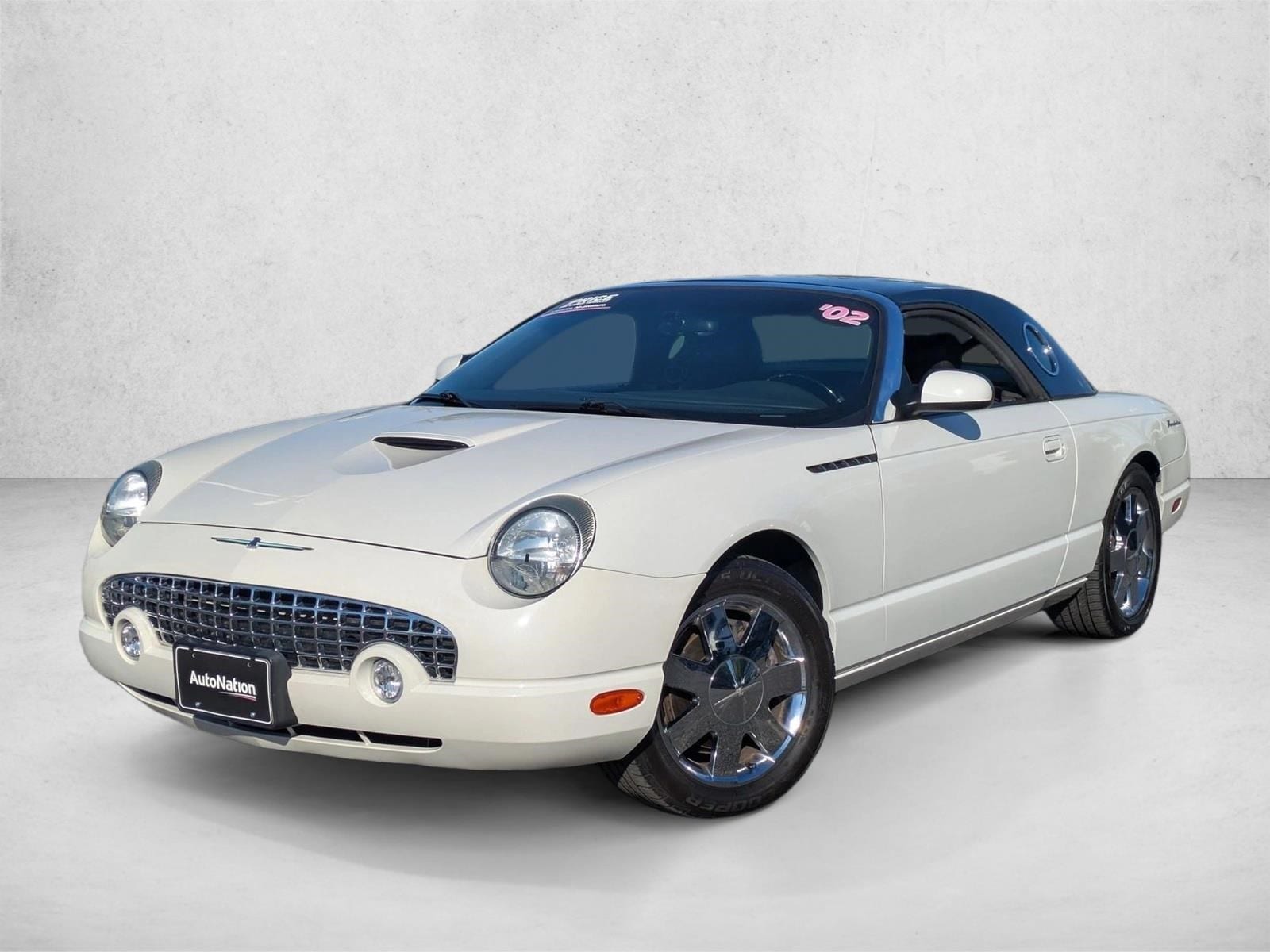 2002 Ford Thunderbird Premium's photo