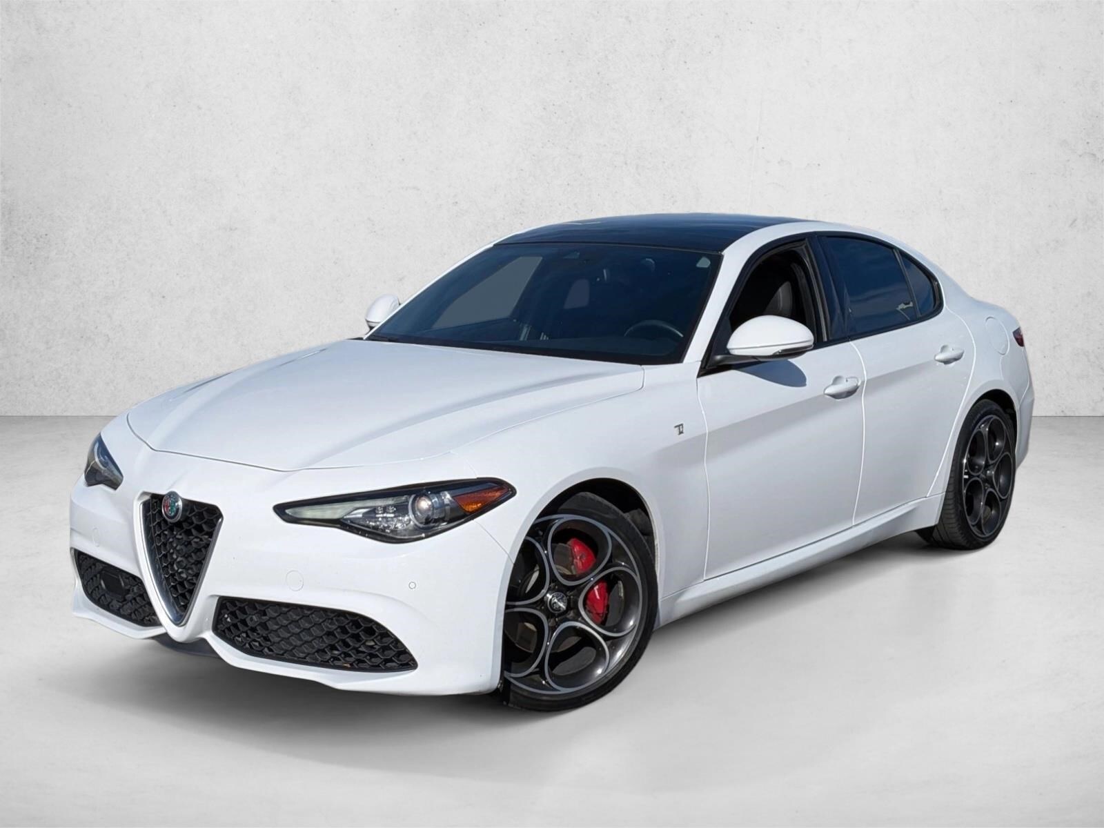 2022 Alfa Romeo Giulia Ti's photo