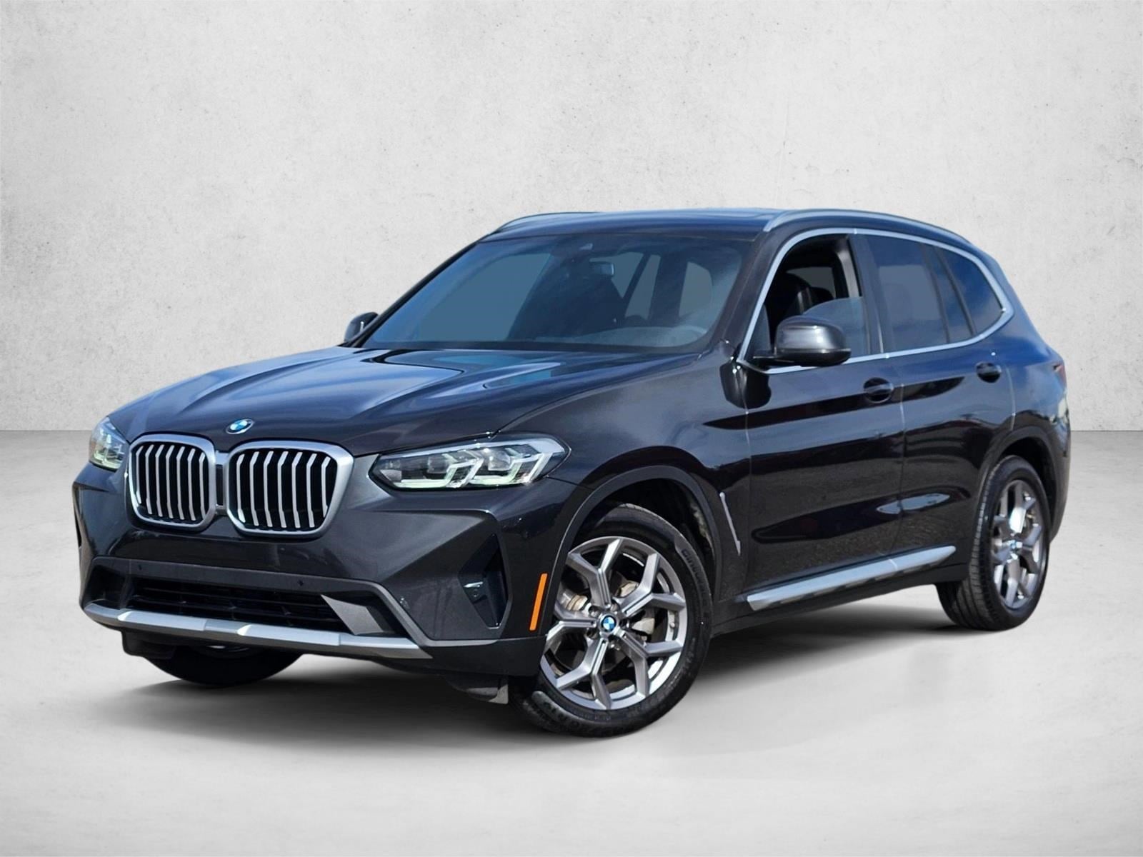2022 BMW X3 30i's photo