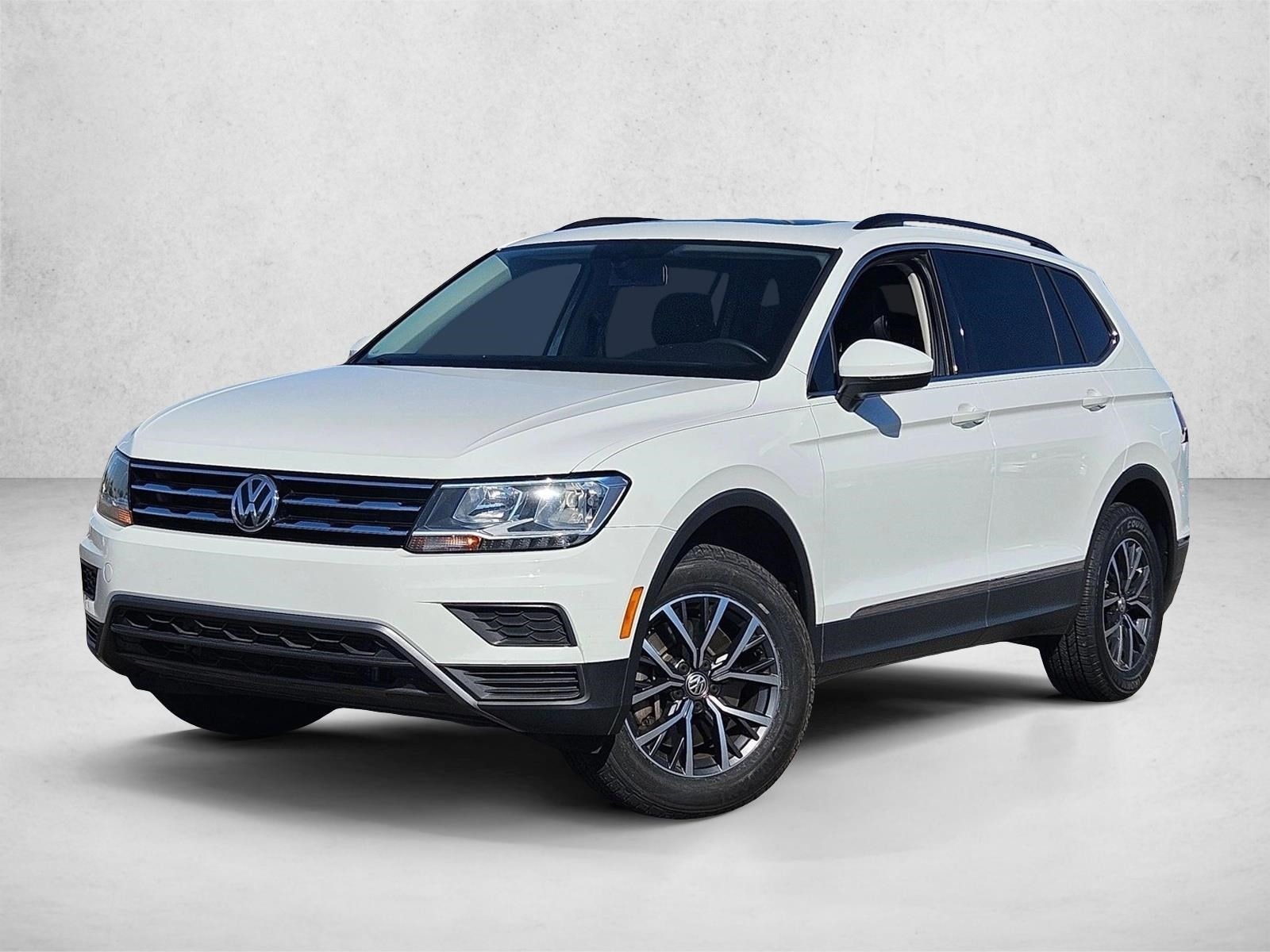 2020 Volkswagen Tiguan SE's photo
