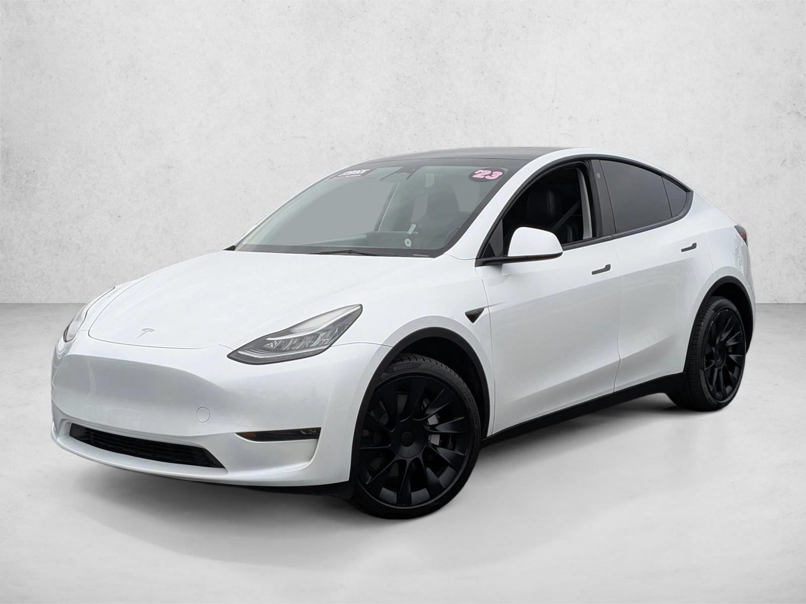 2023 Tesla Model Y Long Range's photo