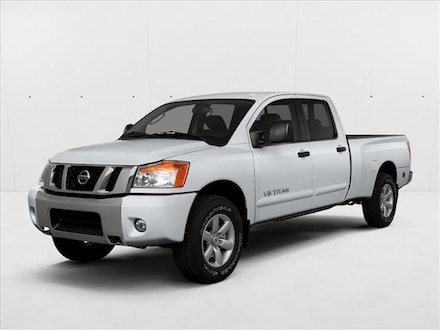 2015 Nissan Titan SV Crew Cab Pickup