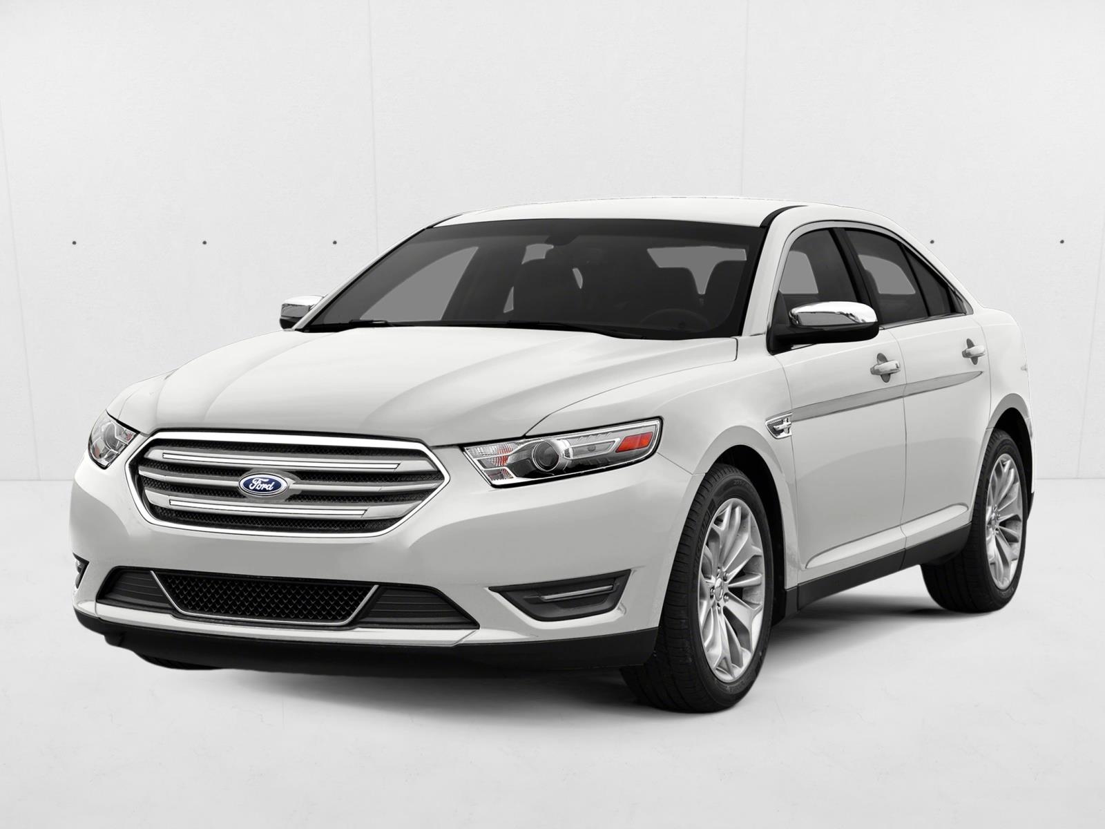 2015 Ford Taurus SE's photo