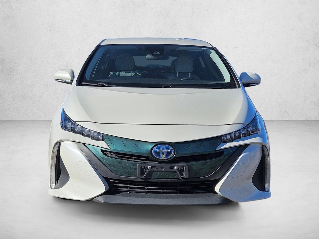 2018 Toyota Prius Prime Premium photo 3