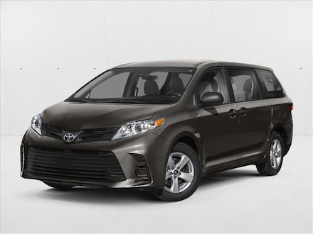 2020 Toyota Sienna SE Mini-van Passenger
