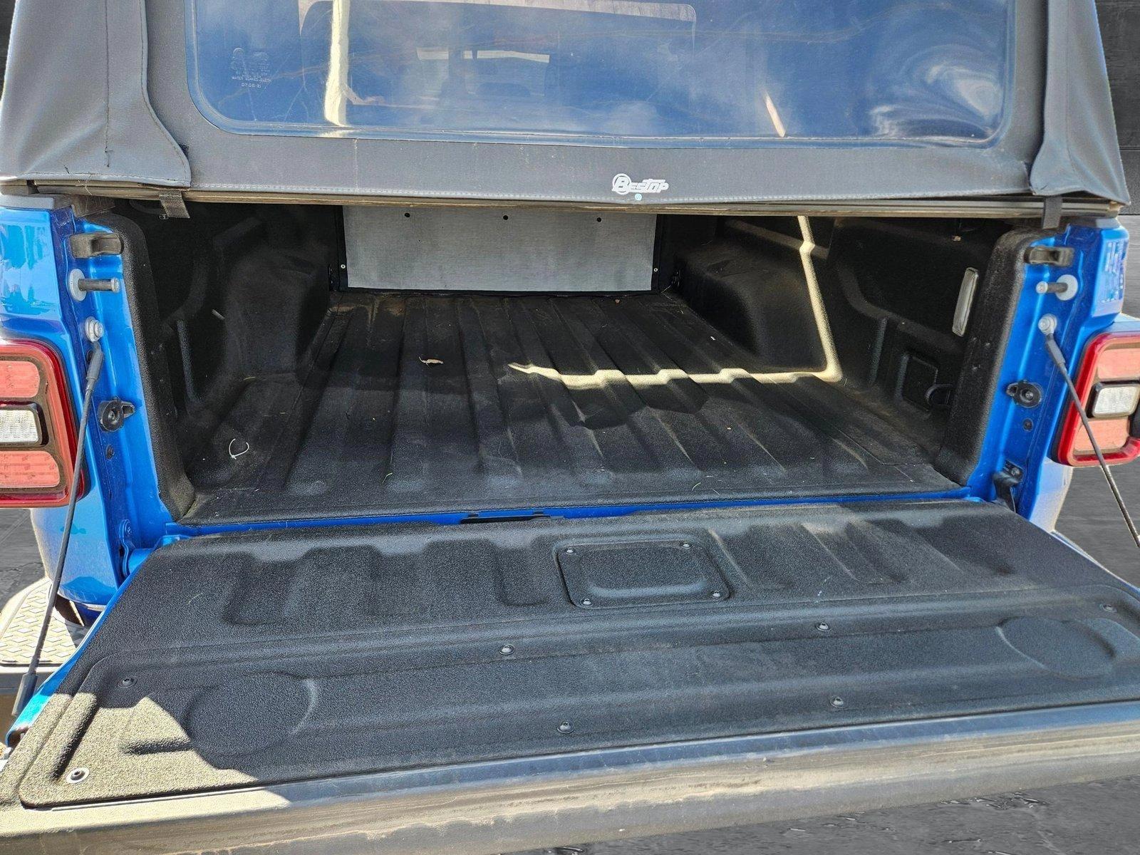 Image 6 of Used 2020 Jeep Gladiator Mojave