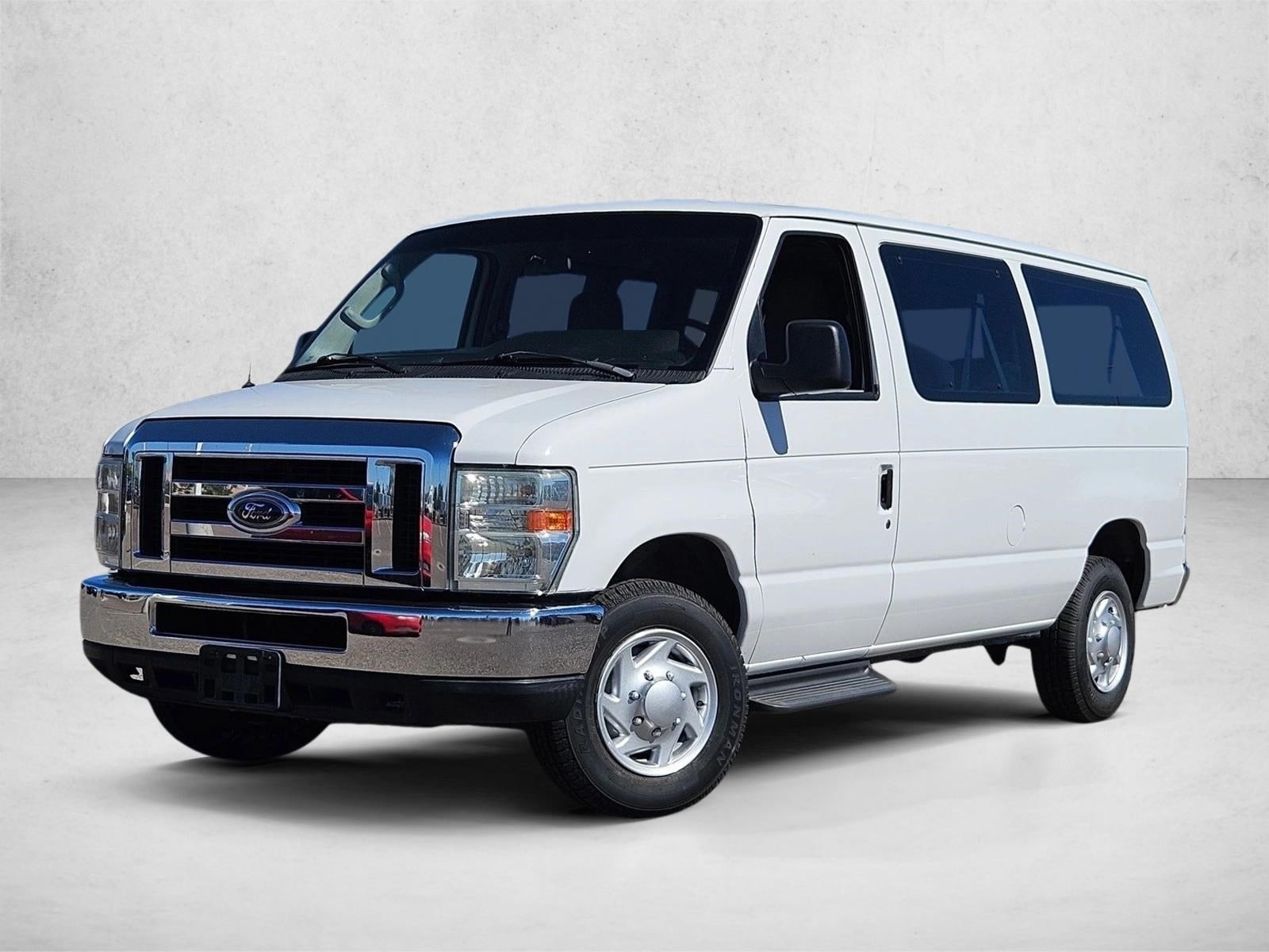 2014 Ford E-Series Econoline Wagon XLT