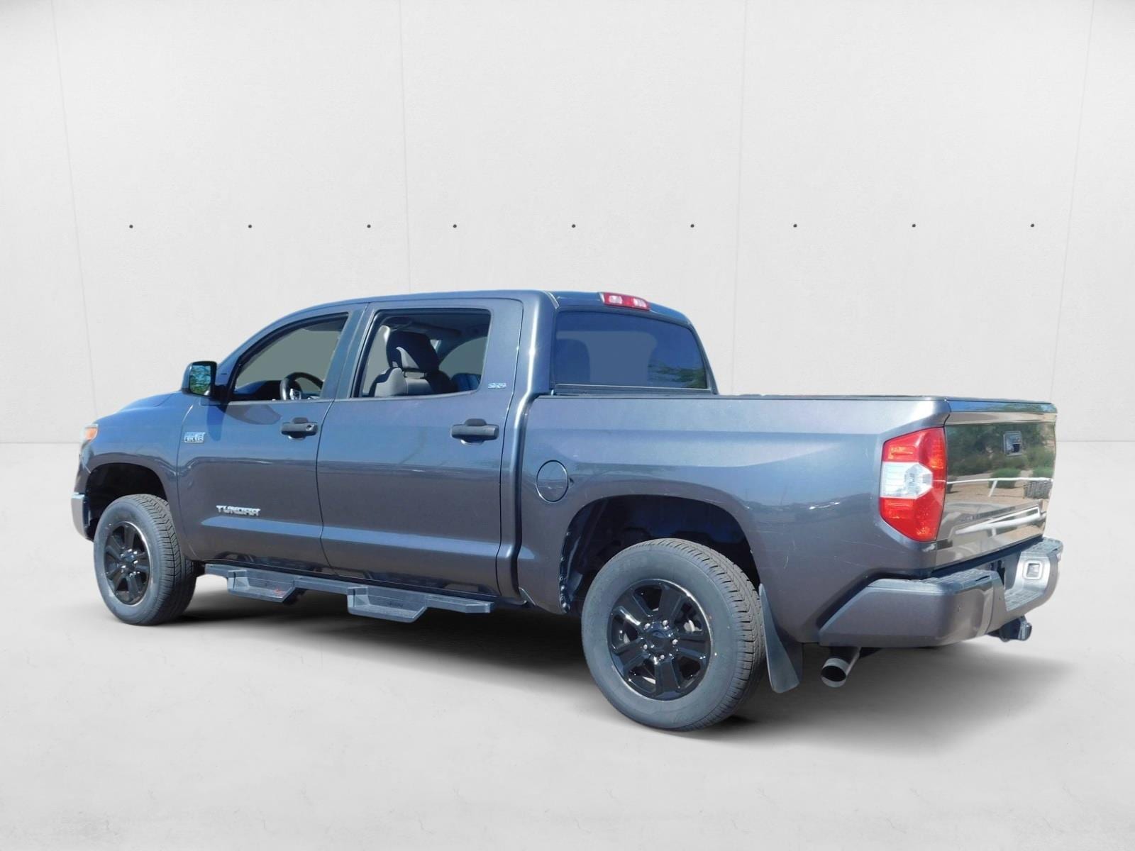 Image of Used 2018 Toyota Tundra SR5