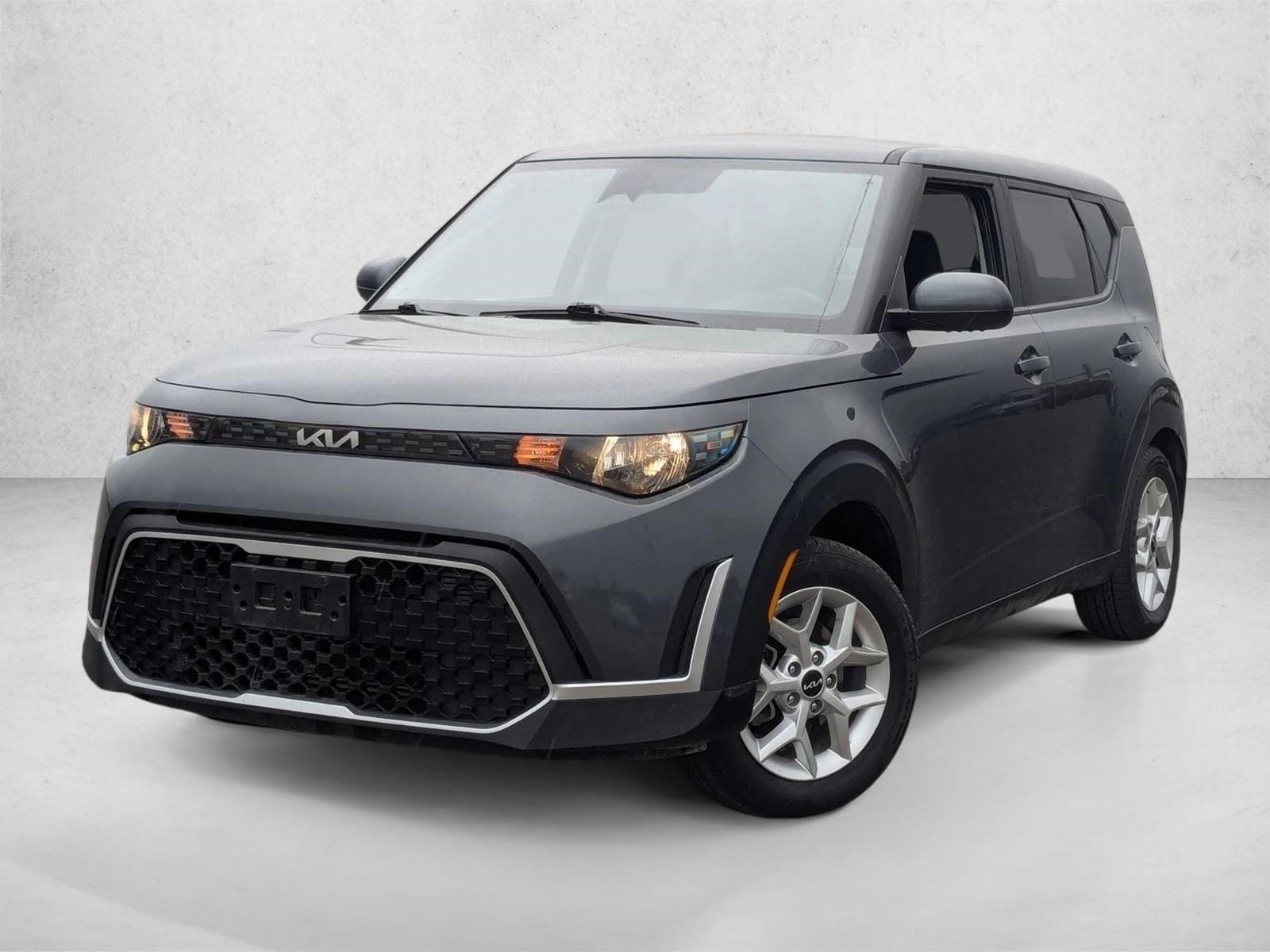 2024 Kia Soul LX's photo