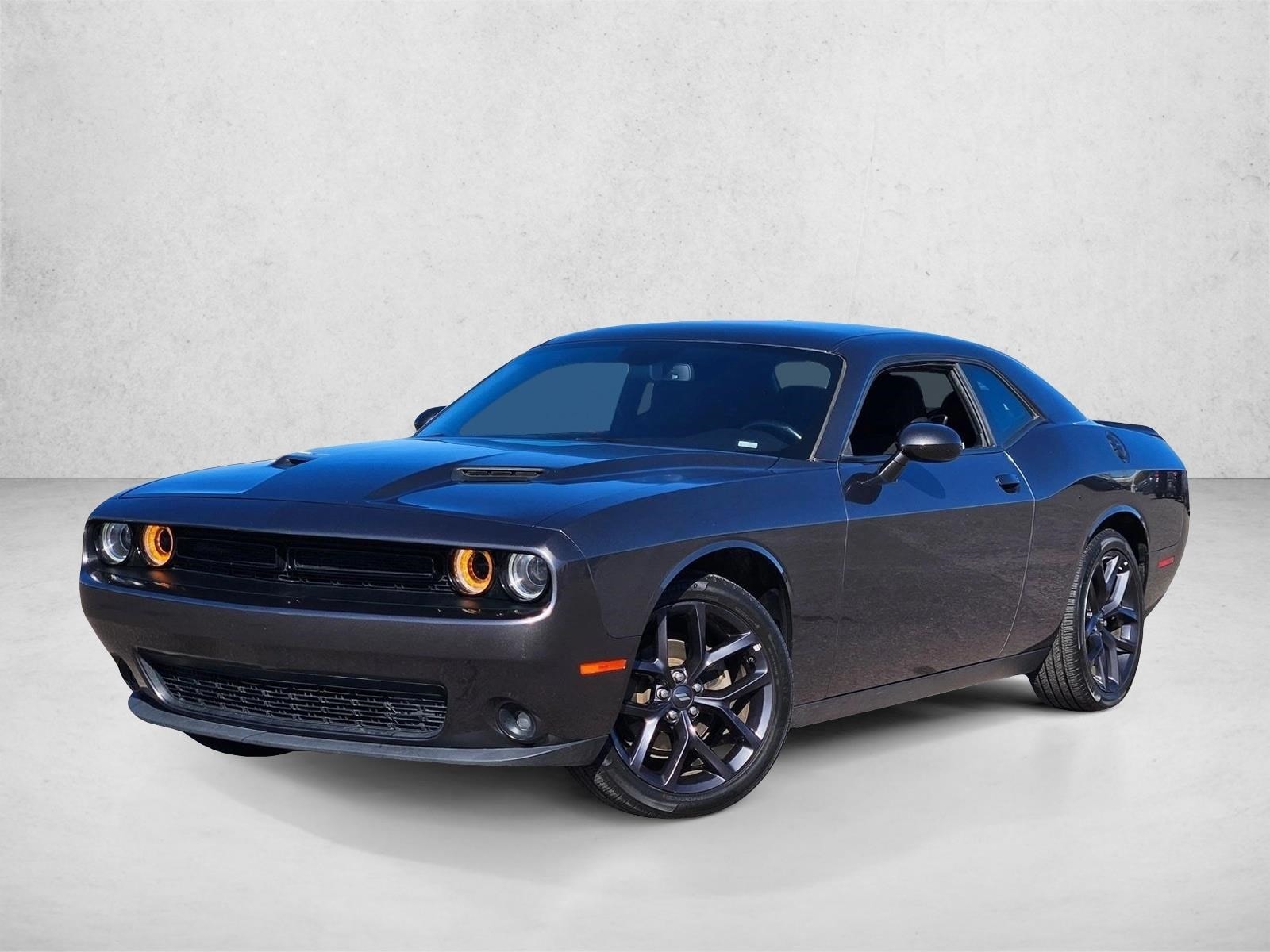 2022 Dodge Challenger SXT's photo