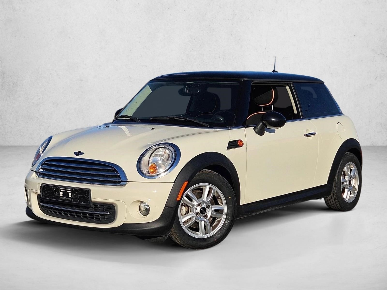 2013 MINI Cooper Base's photo