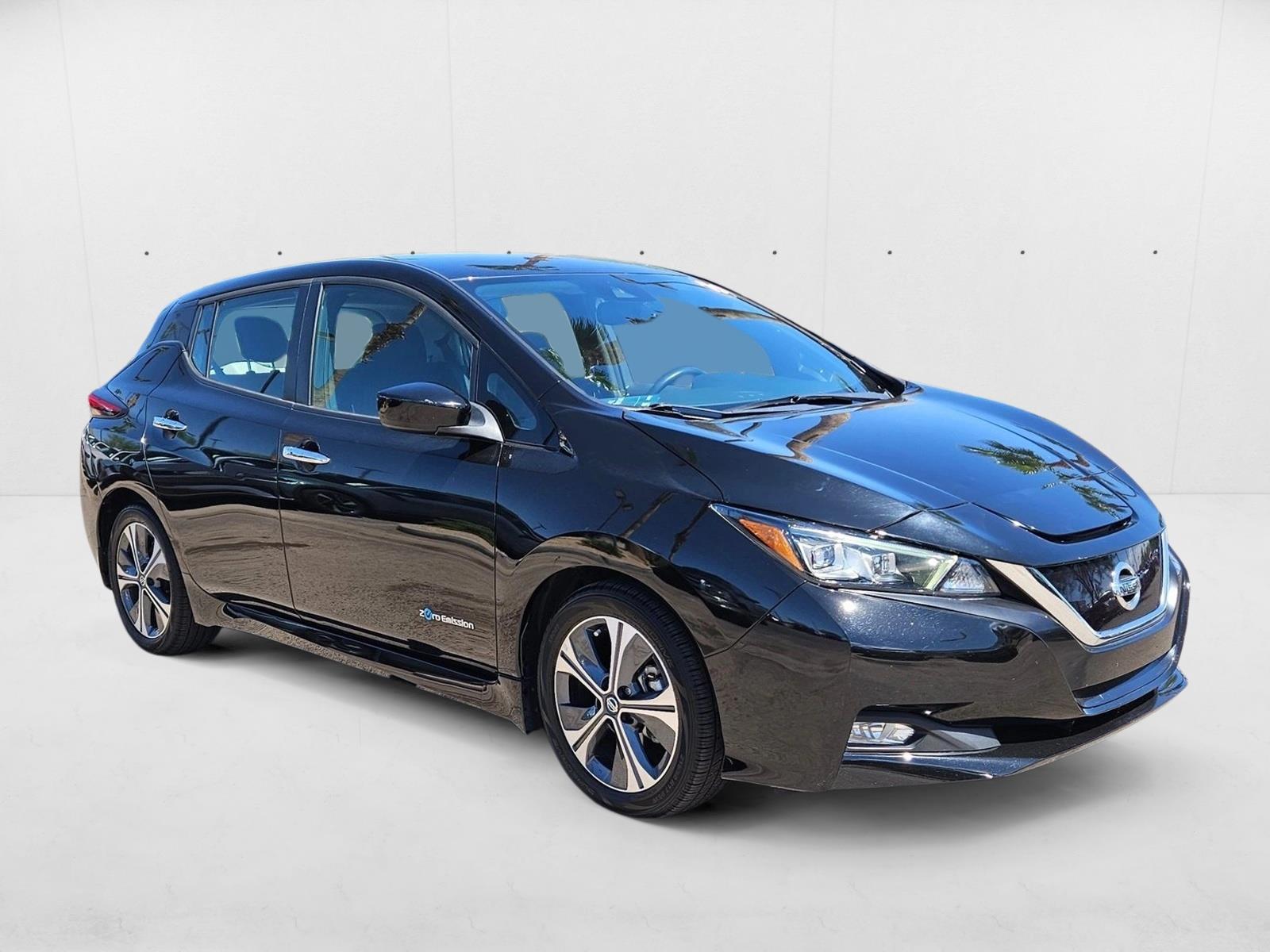 2019 Nissan Leaf SV photo 3