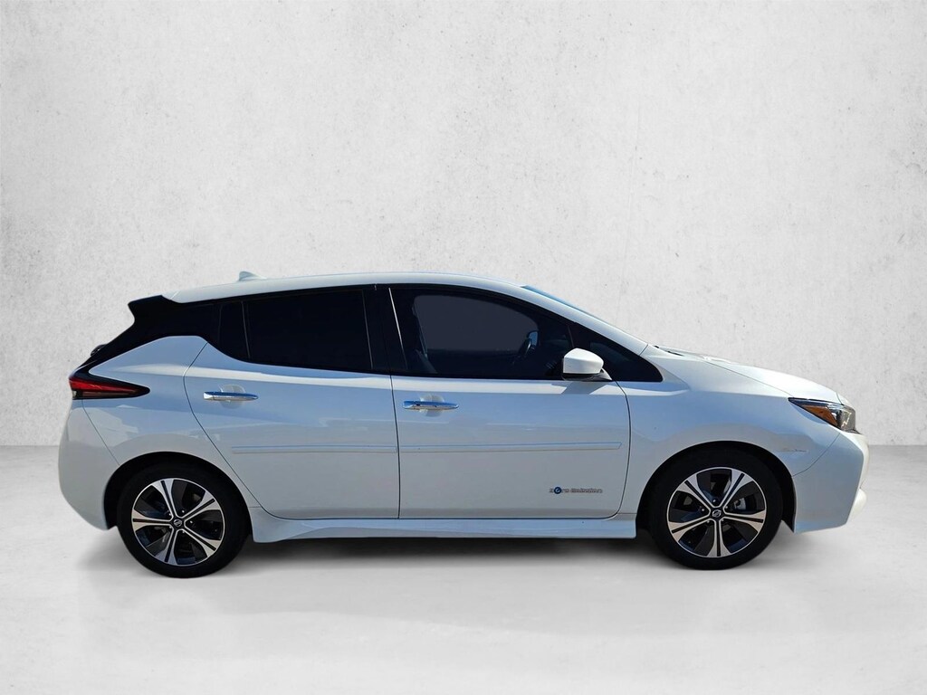 2019 Nissan Leaf SV photo 4