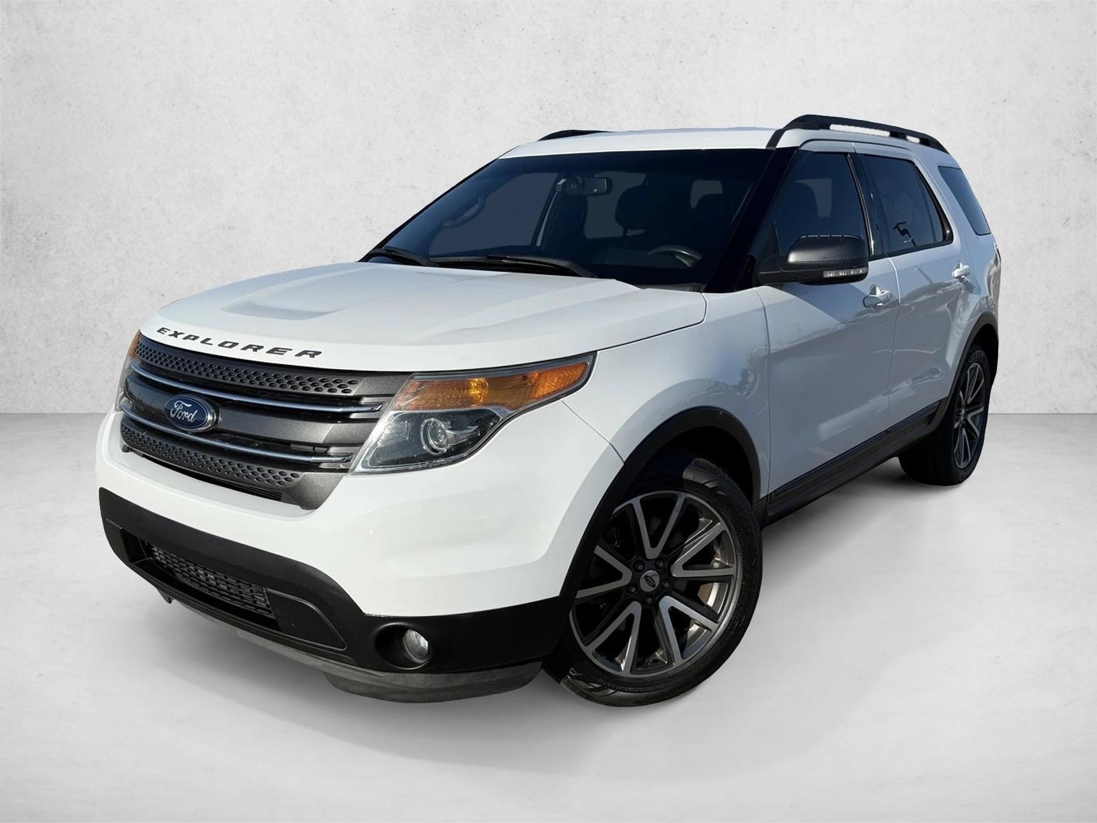 2015 Ford Explorer XLT's photo