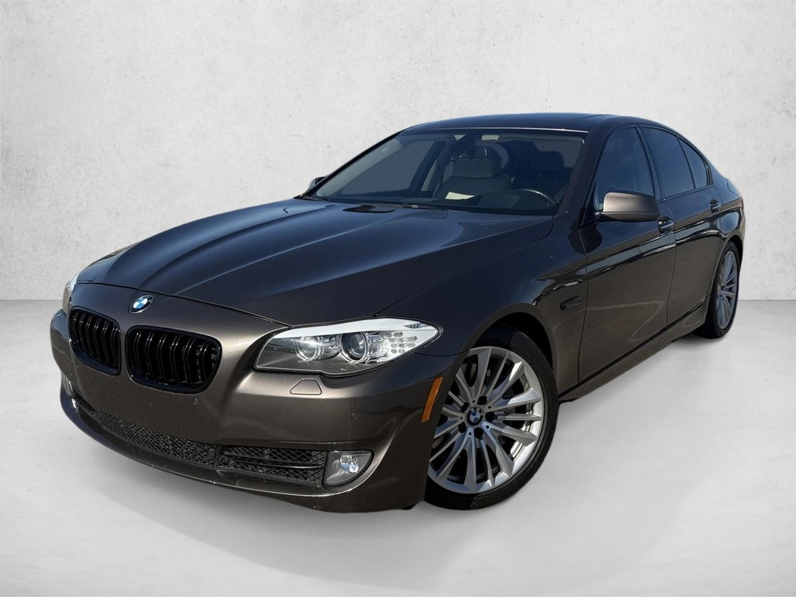 2011 BMW 5 Series 550i