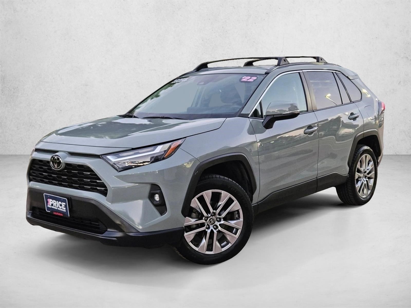 2022 Toyota RAV4 XLE Premium's photo