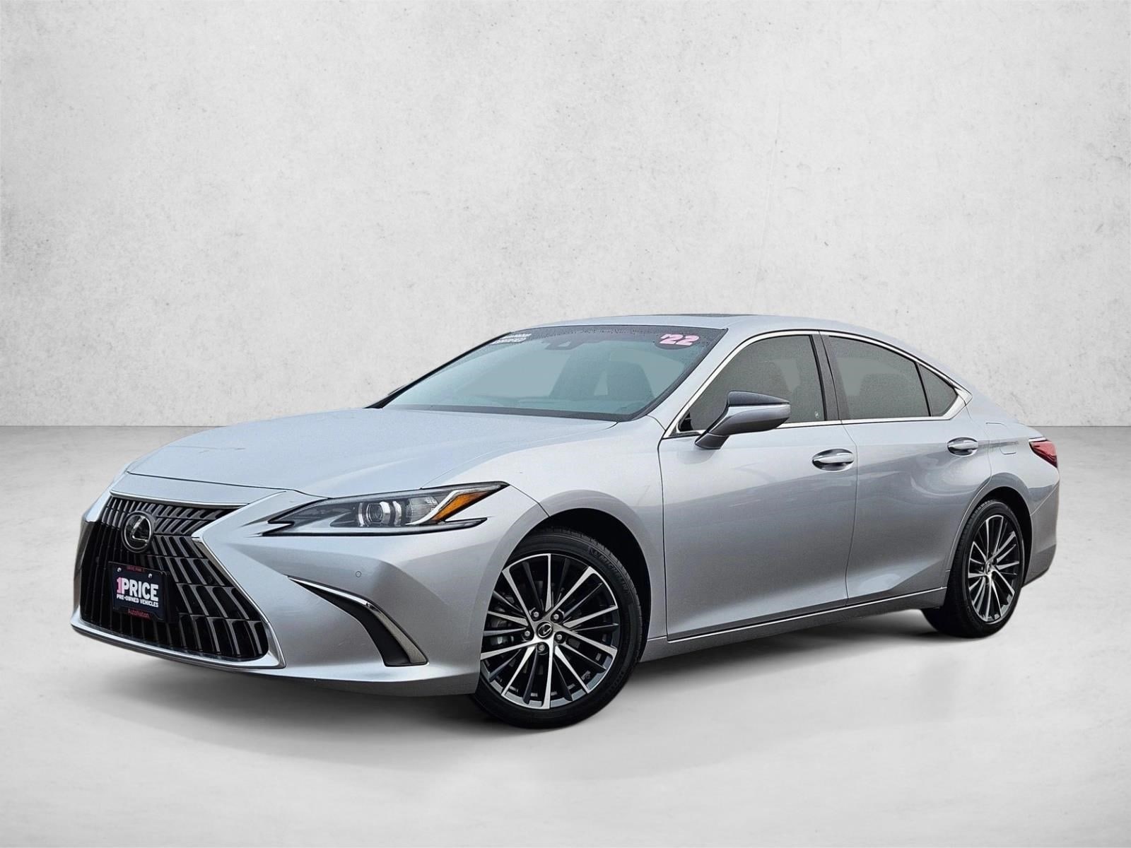 2022 Lexus ES 350's photo