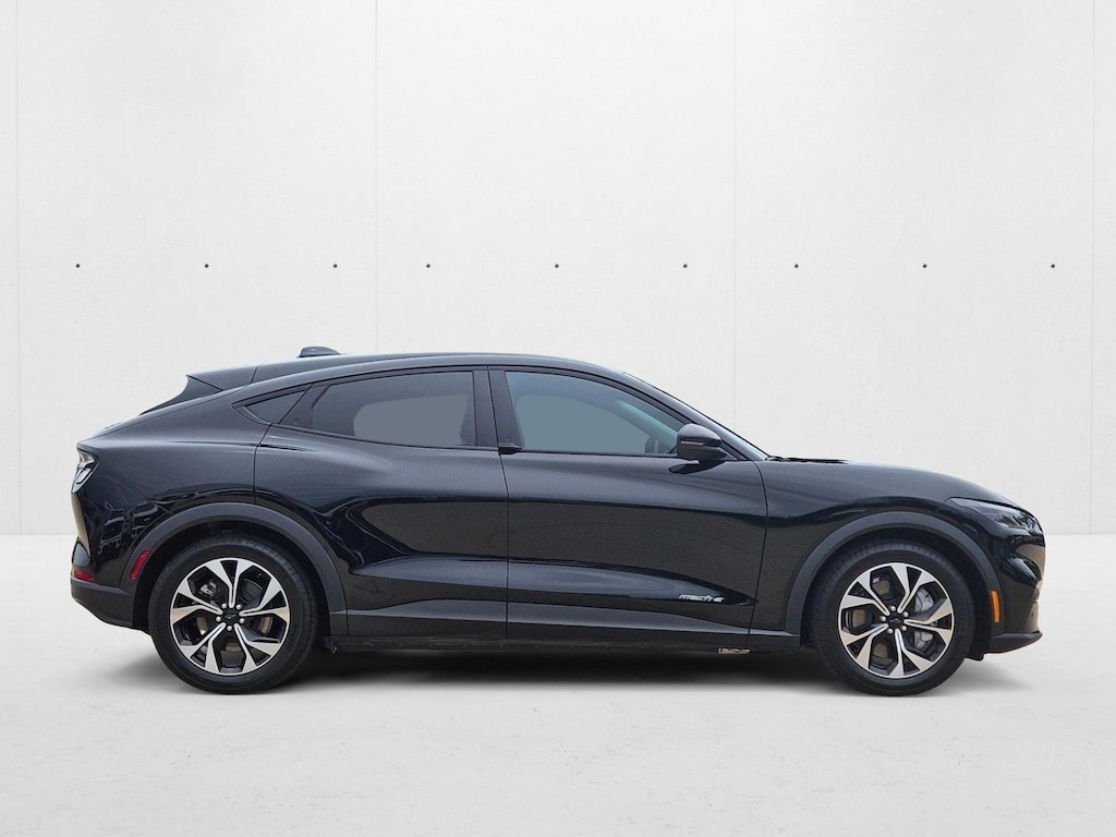 2025 Ford Mustang Mach-E Select photo 4