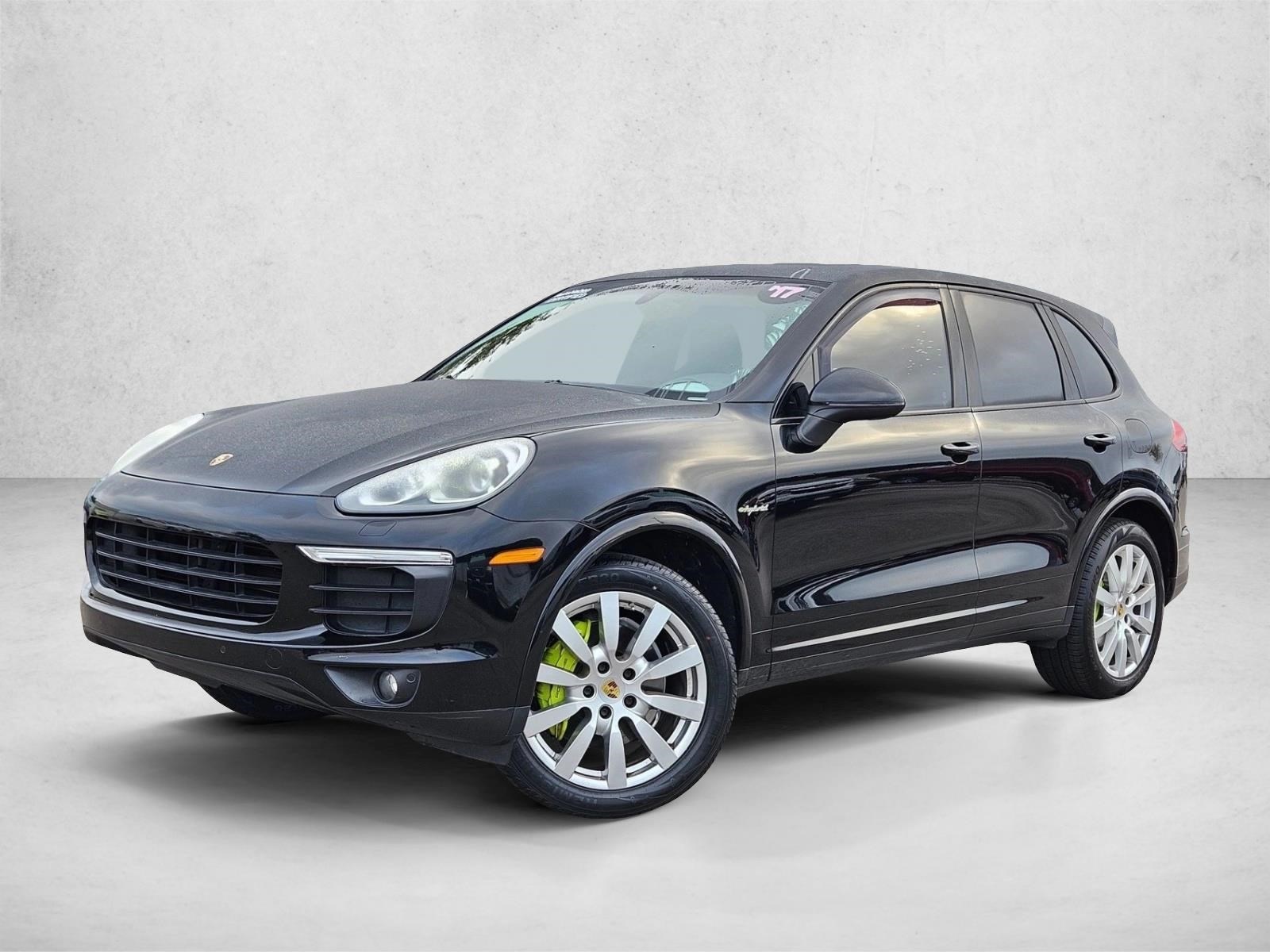 2017 Porsche Cayenne Platinum Edition's photo