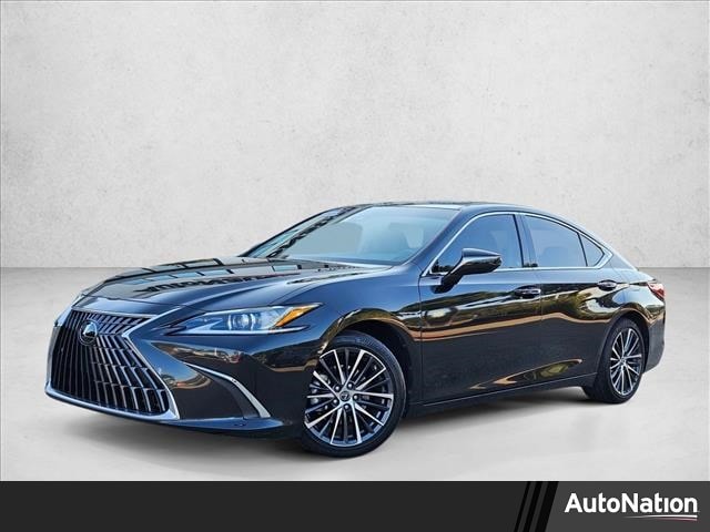2022 Lexus ES 350's photo
