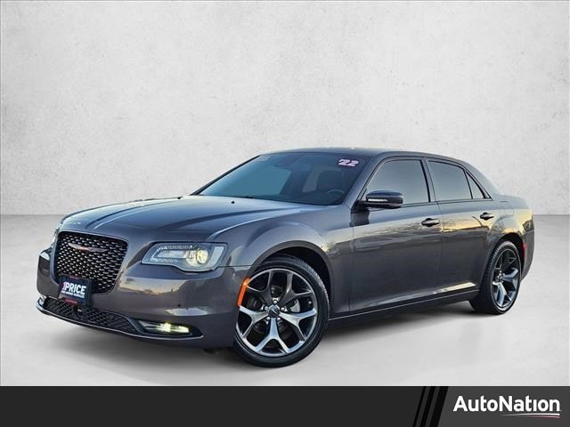 2022 Chrysler 300 S's photo