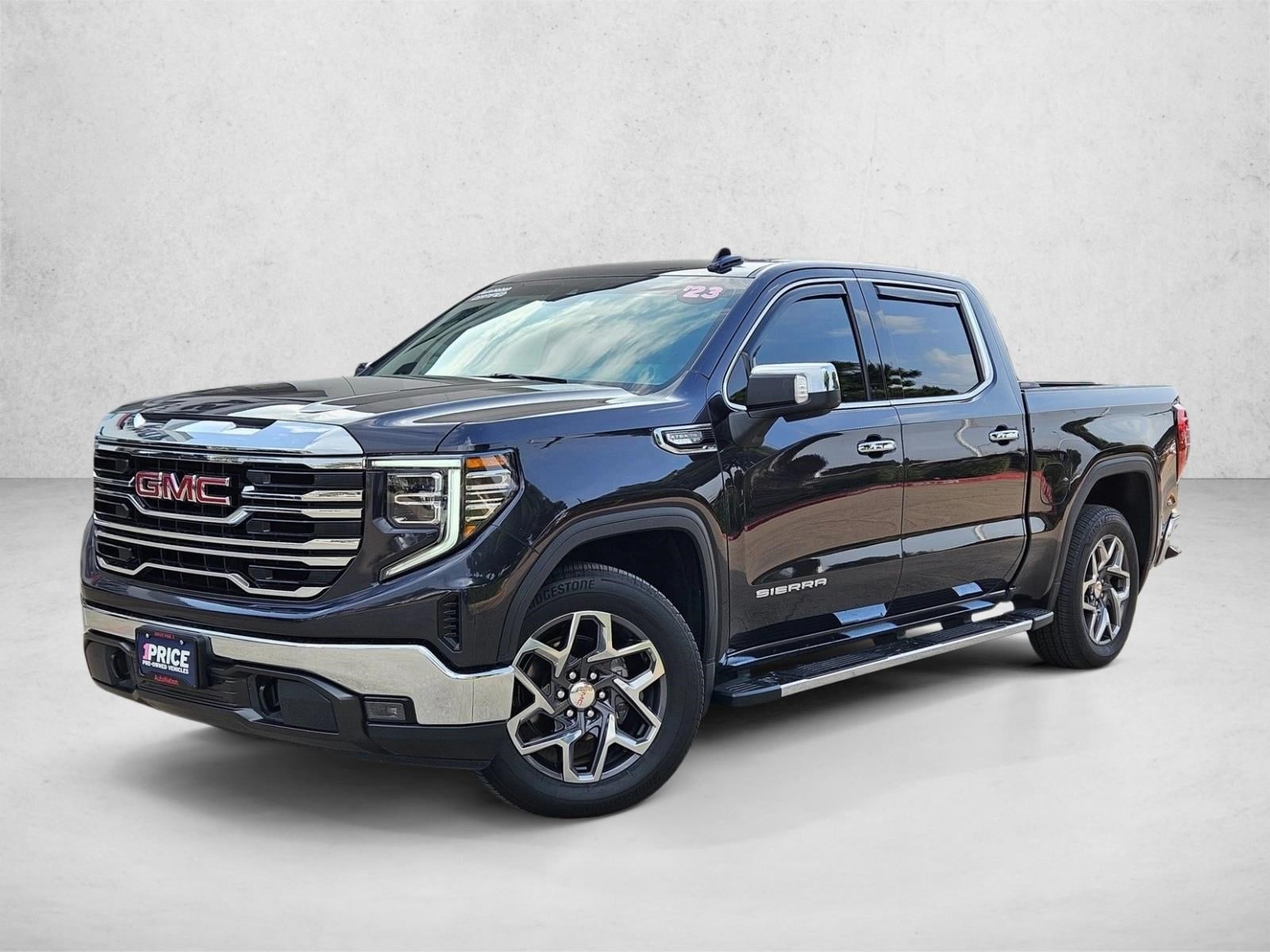 2023 GMC Sierra 1500 SLT's photo
