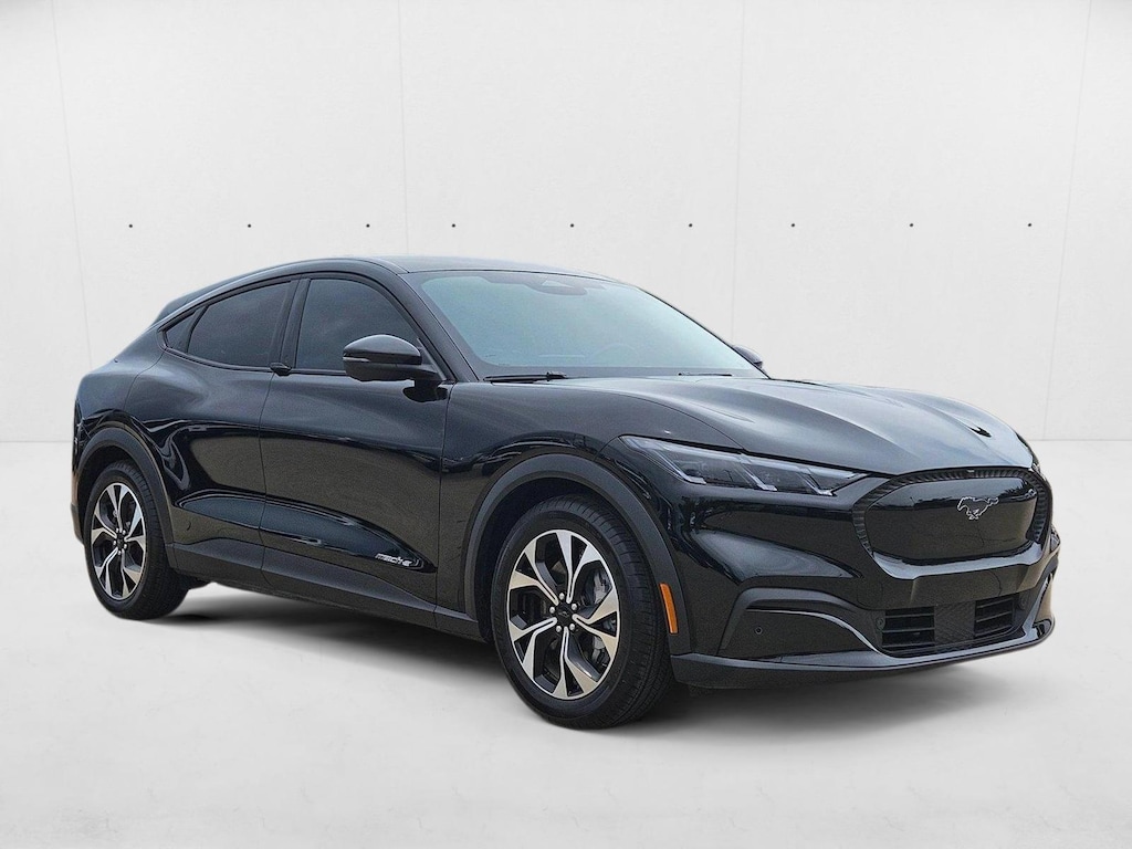 2025 Ford Mustang Mach-E Select photo 3
