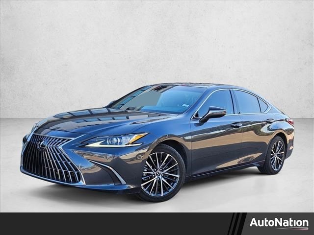2022 Lexus ES 350's photo