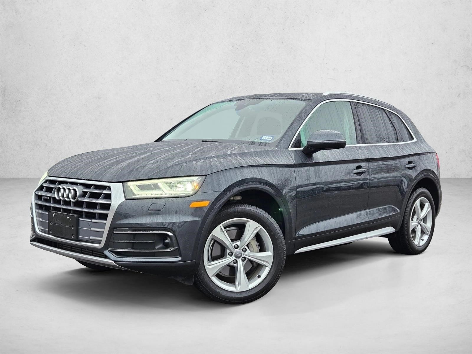 2020 Audi Q5 Premium Plus's photo