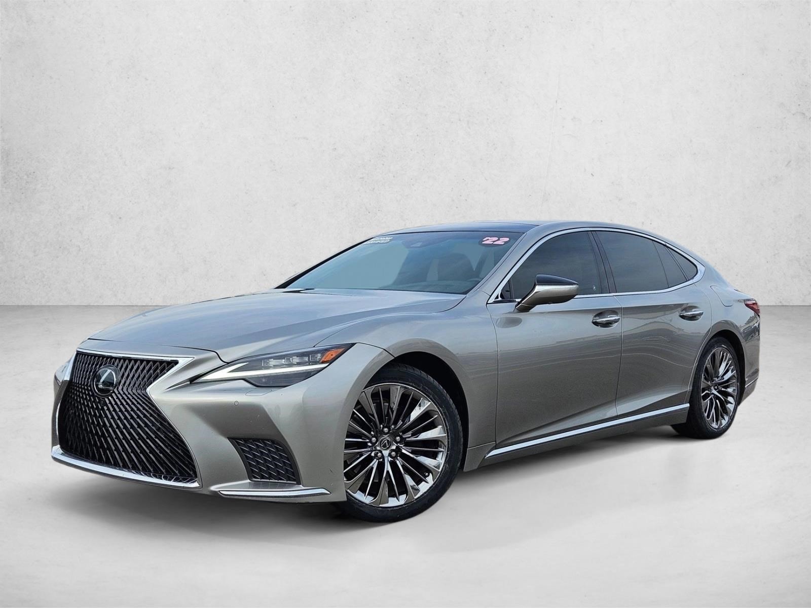 2022 Lexus LS Base's photo