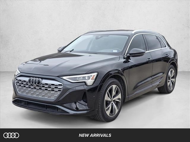 2024 Audi Q8 e-tron Premium Plus's photo