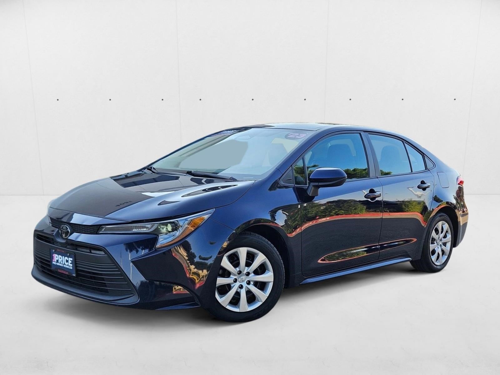 2023 Toyota Corolla LE's photo